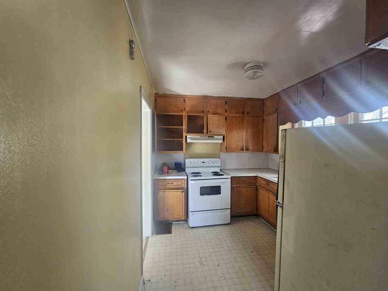 617 7th Ave #NA - Photo 2 of 5