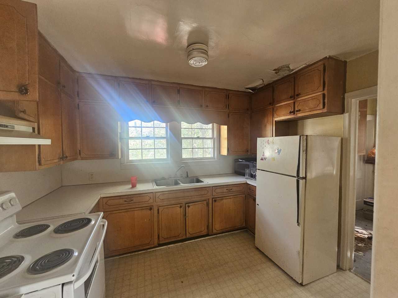 617 7th Ave #NA - Photo 3 of 5