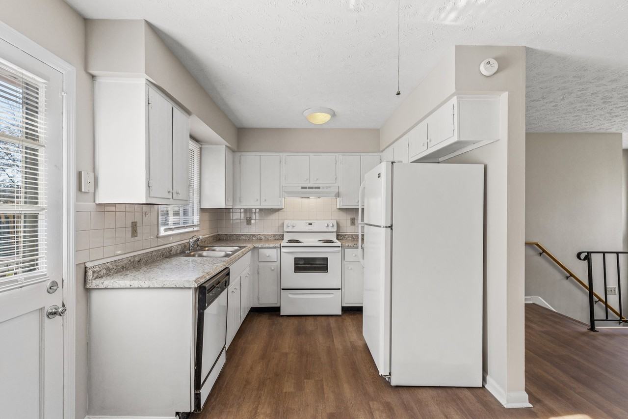 3395 Montavesta Rd #1 - Photo 5 of 20