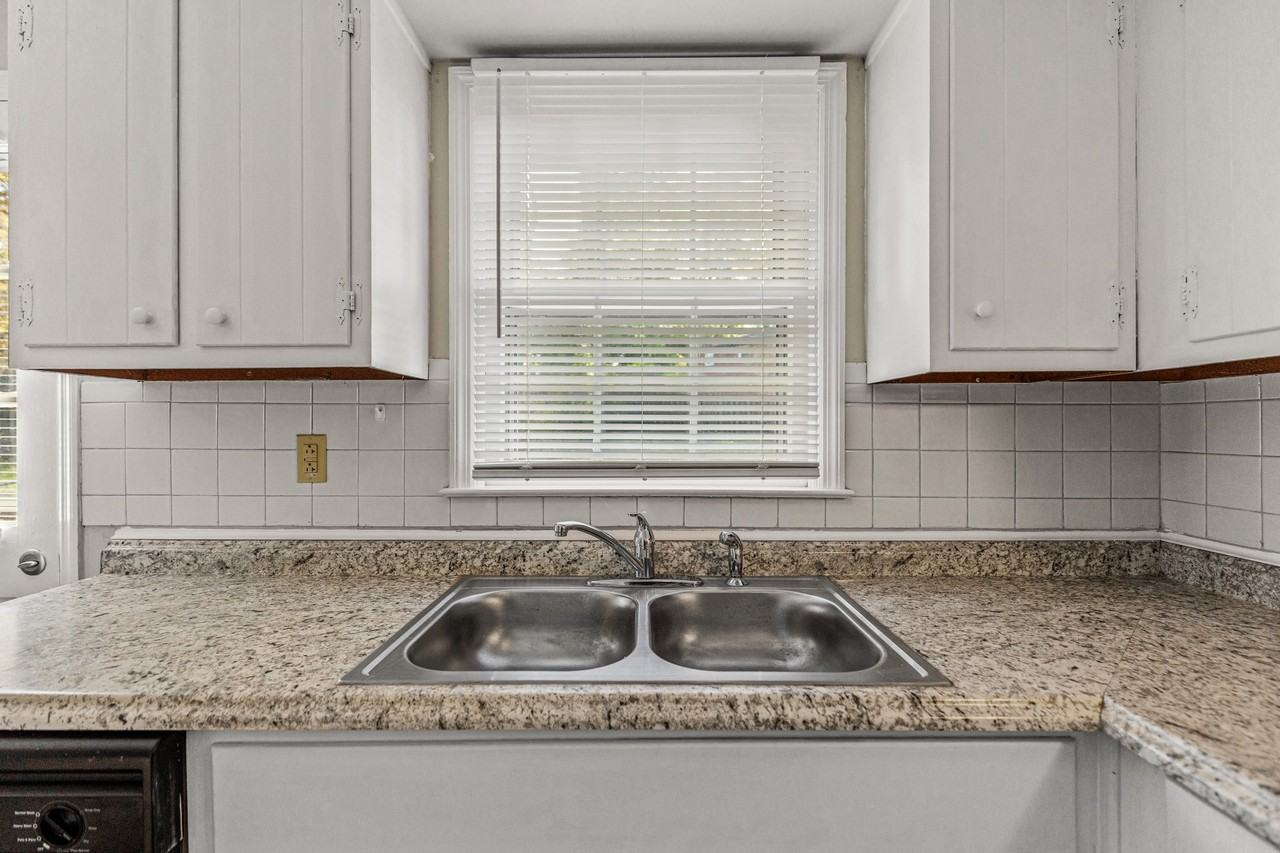 3395 Montavesta Rd #1 - Photo 7 of 20