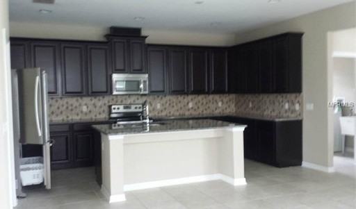 8714 Lovett Ave - Photo 2 of 11