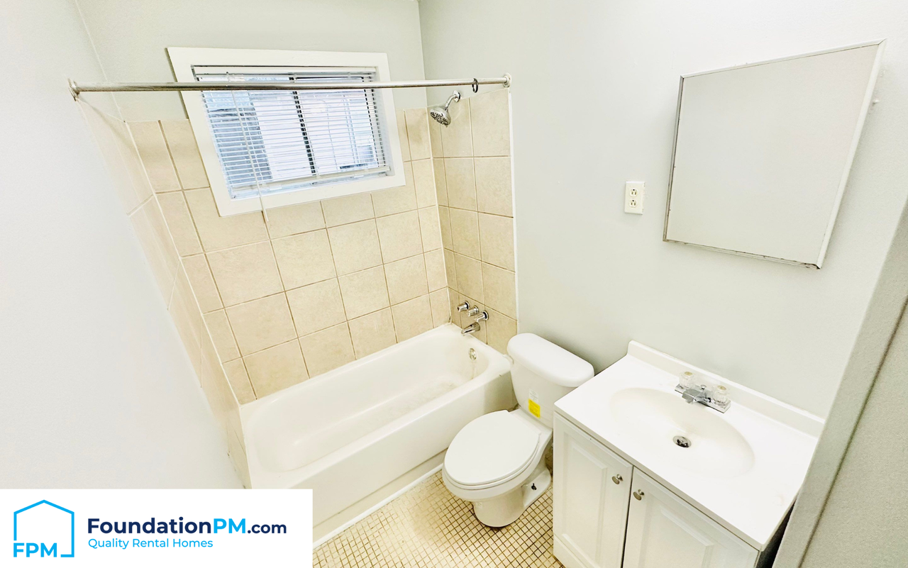 3462 Buchanan Ave #2 - Photo 6 of 7