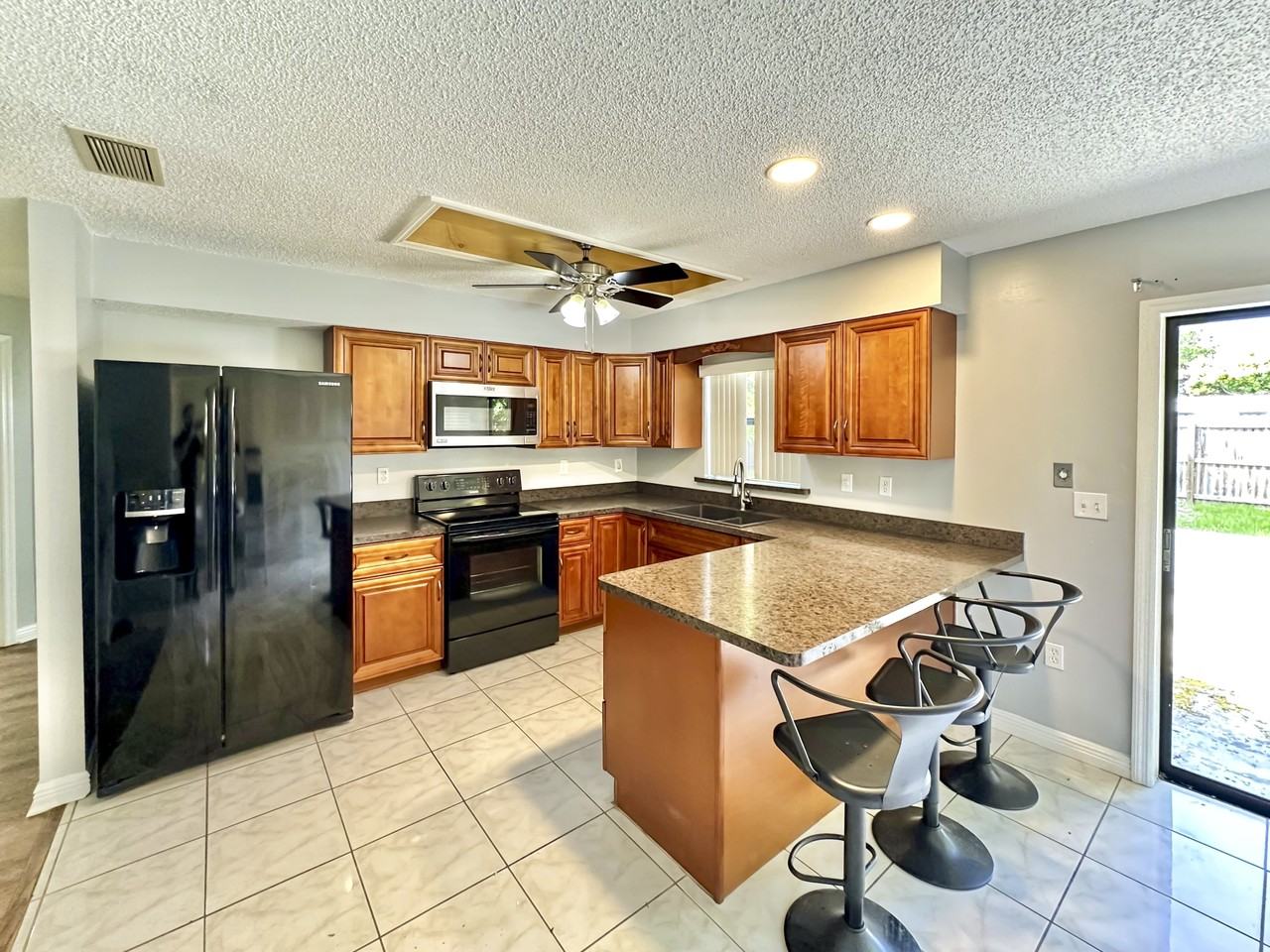 Harding Dr - Photo 4 of 7