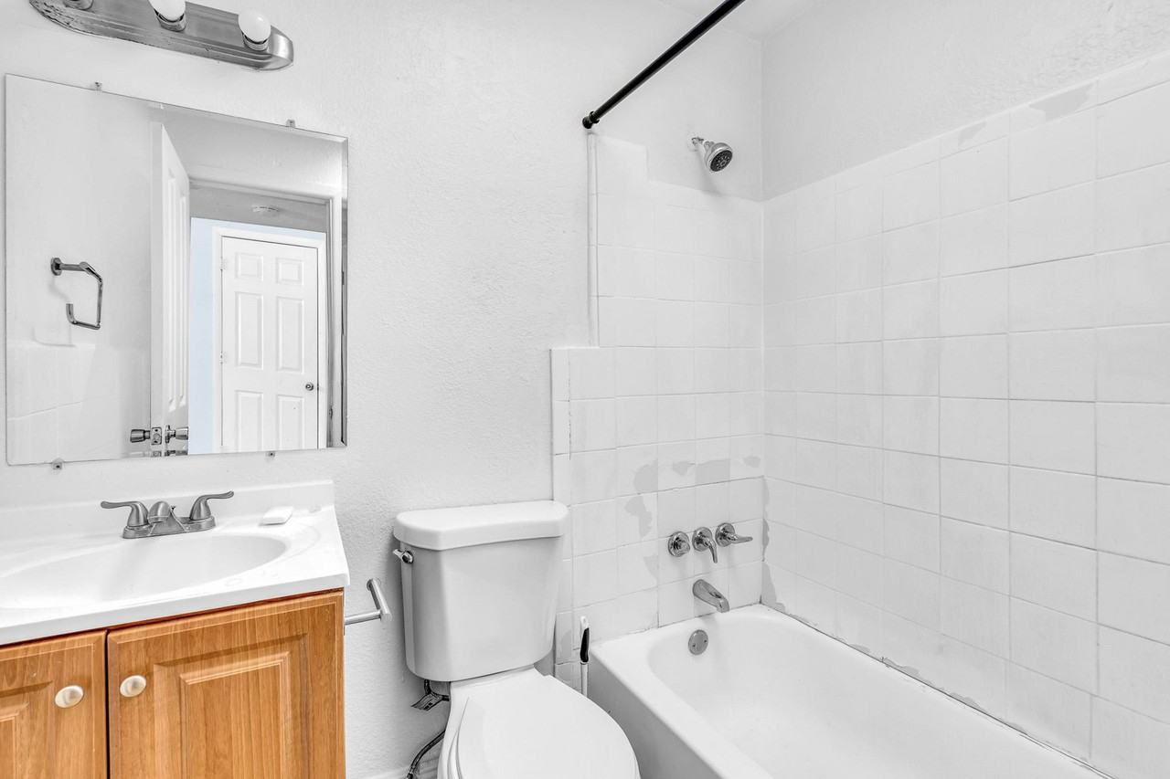 Vanguard St - Photo 3 of 10