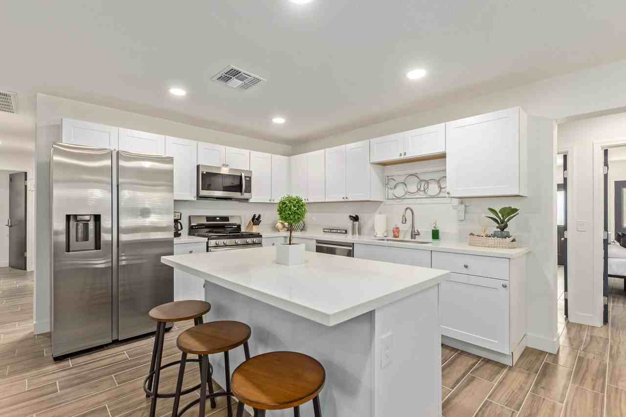 E Flint St - Photo 7 of 19