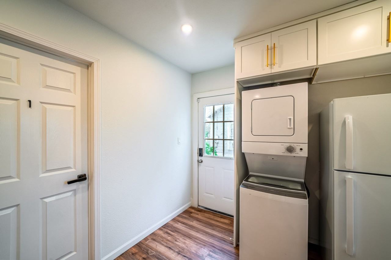 Live Oak St - Photo 6 of 15