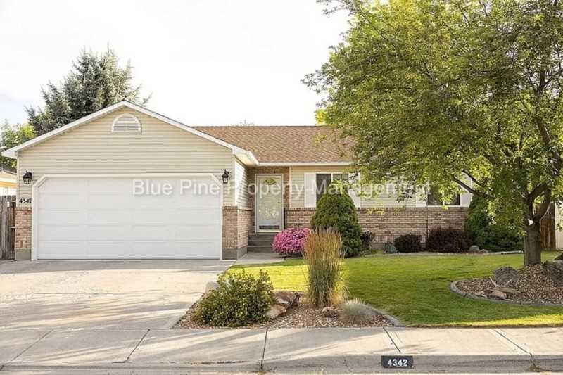 4342 Williamsburg Ln - Photo 3 of 29