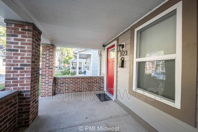 3123 Ruckle St - Photo 3 of 36