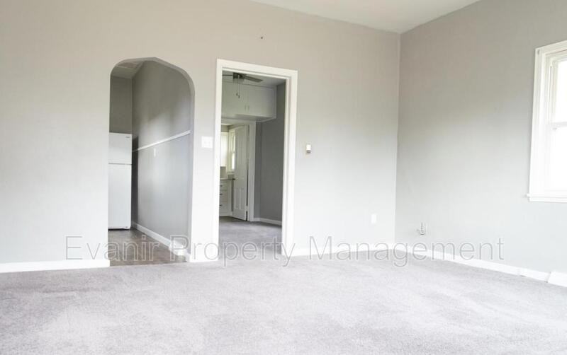 8 S Main St - Photo 3 of 18