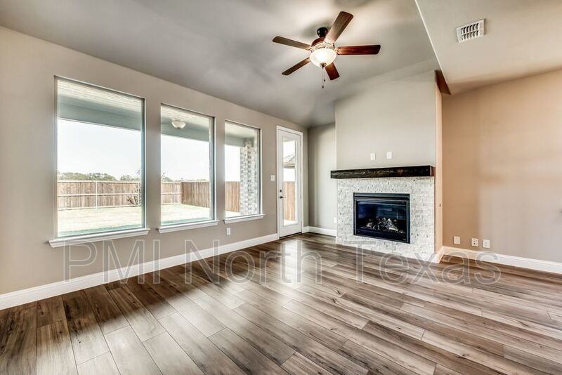 2116 Covey Ct - Photo 4 of 30