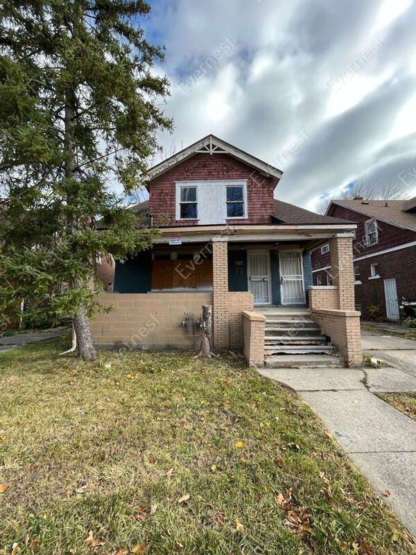 3998 Beaconsfield St - Photo 2 of 25