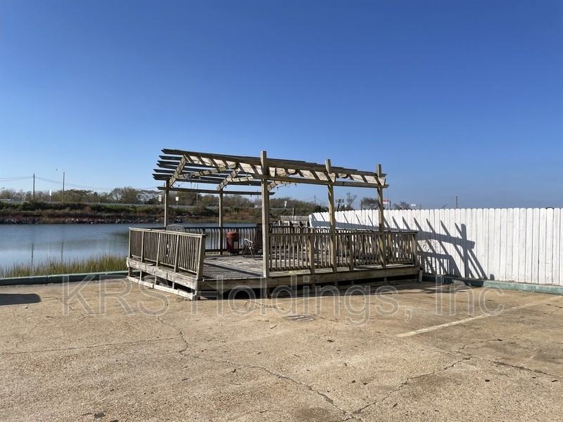 611 W Ocean View Ave #9 - Photo 5 of 12