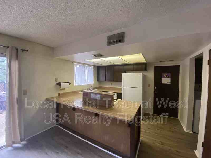 3804 N Zurich St - Photo 3 of 12