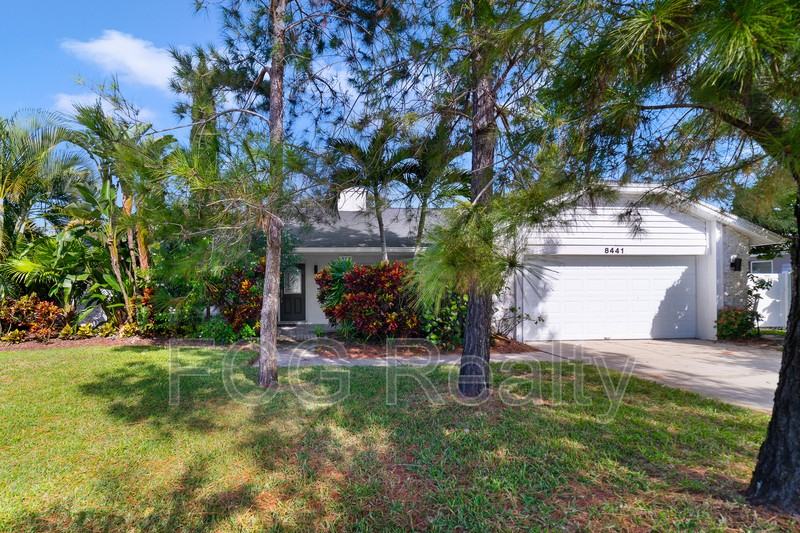 8441 Granada Blvd - Photo 2 of 23