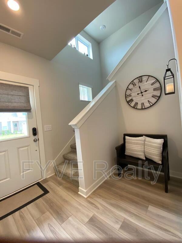 Sawgrass West - Photo 3 of 40