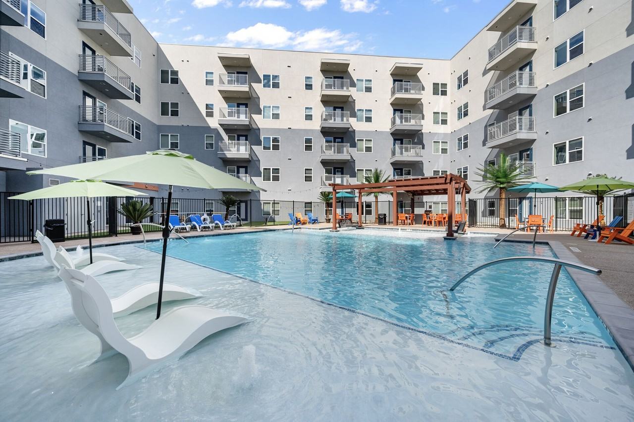 The Gibson - Photo 7 of 50