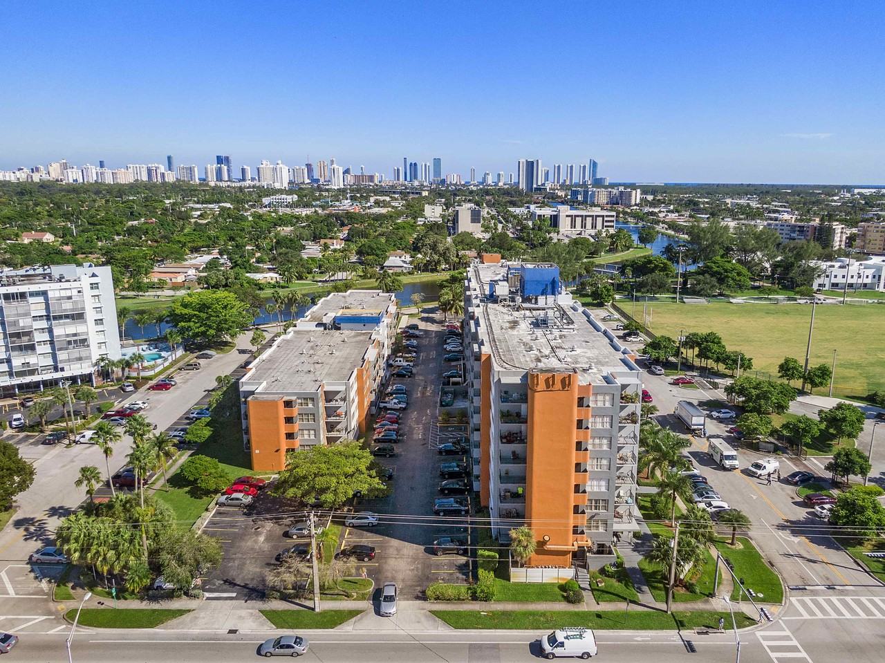 Grand Island Square - Photo 7 of 37