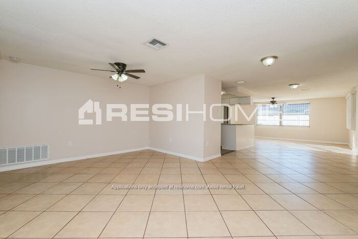 9415 Ledgestone Ln - Photo 3 of 19