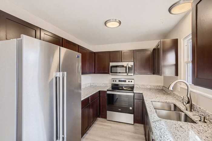 234 Grant Ave - Photo 3 of 12