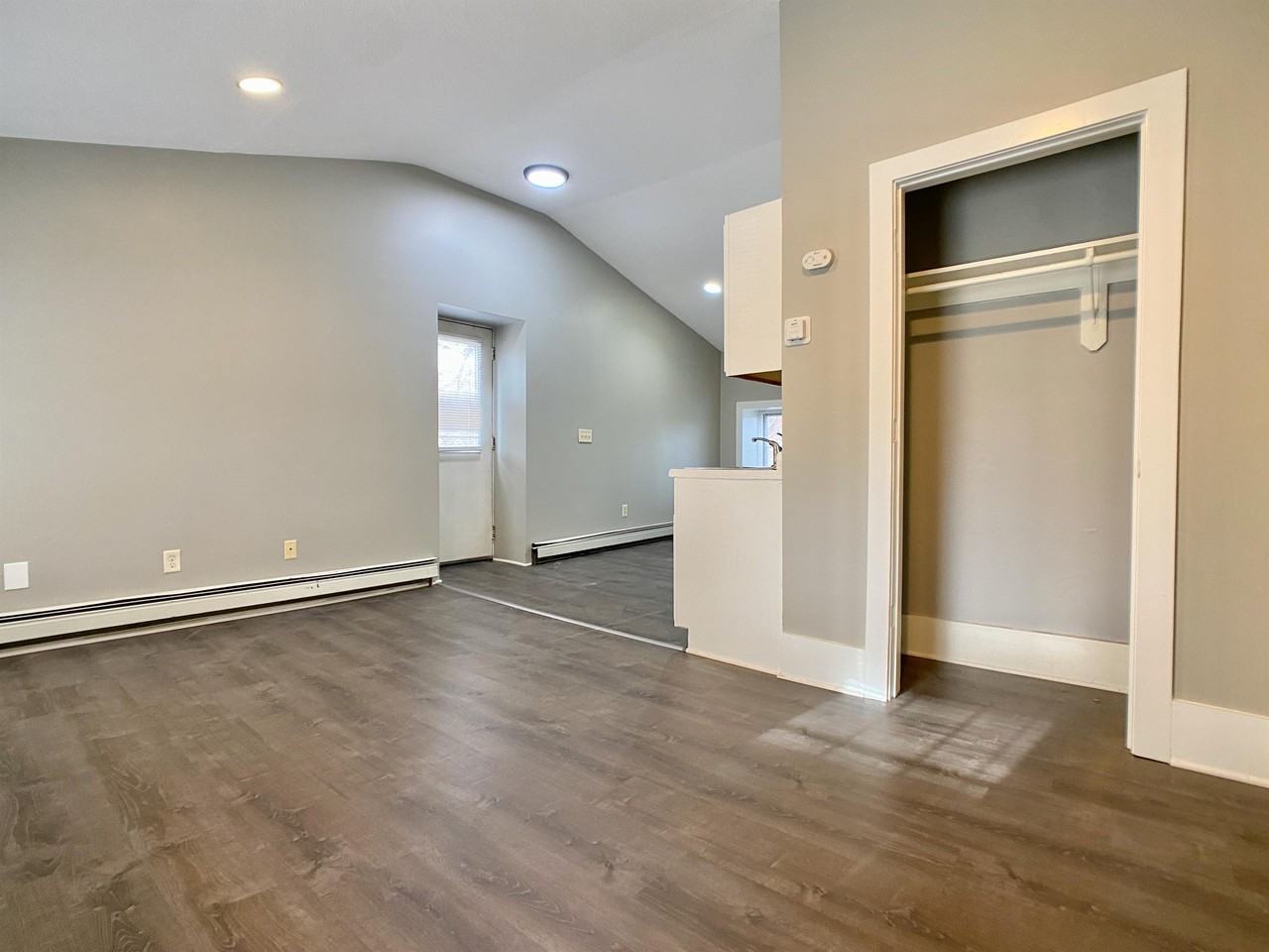 820 S Minnesota Ave #4 - Photo 5 of 6