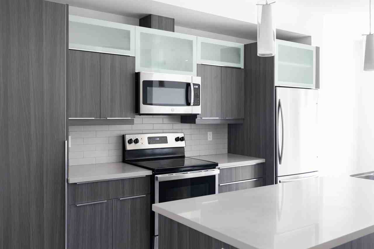 15022 99 Ave Nw - Photo 4 of 16