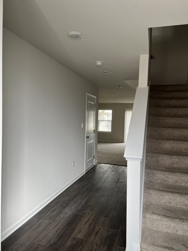 10 Ravenna Ln - Photo 2 of 18