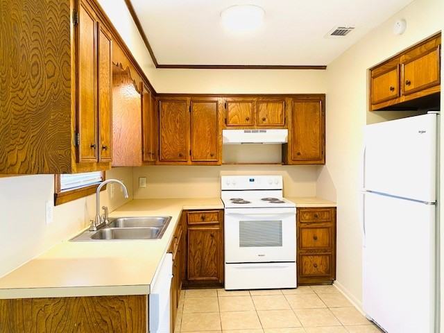 210 Fuller St #A - Photo 3 of 12