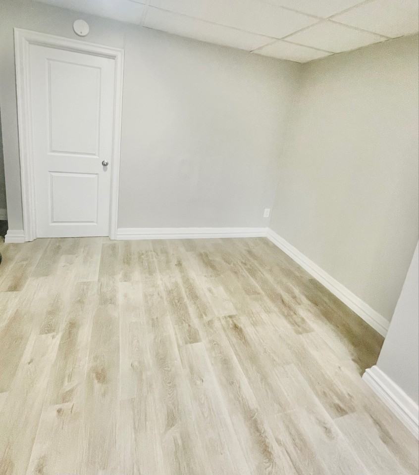 183 Mountain St #5 - Photo 3 of 6