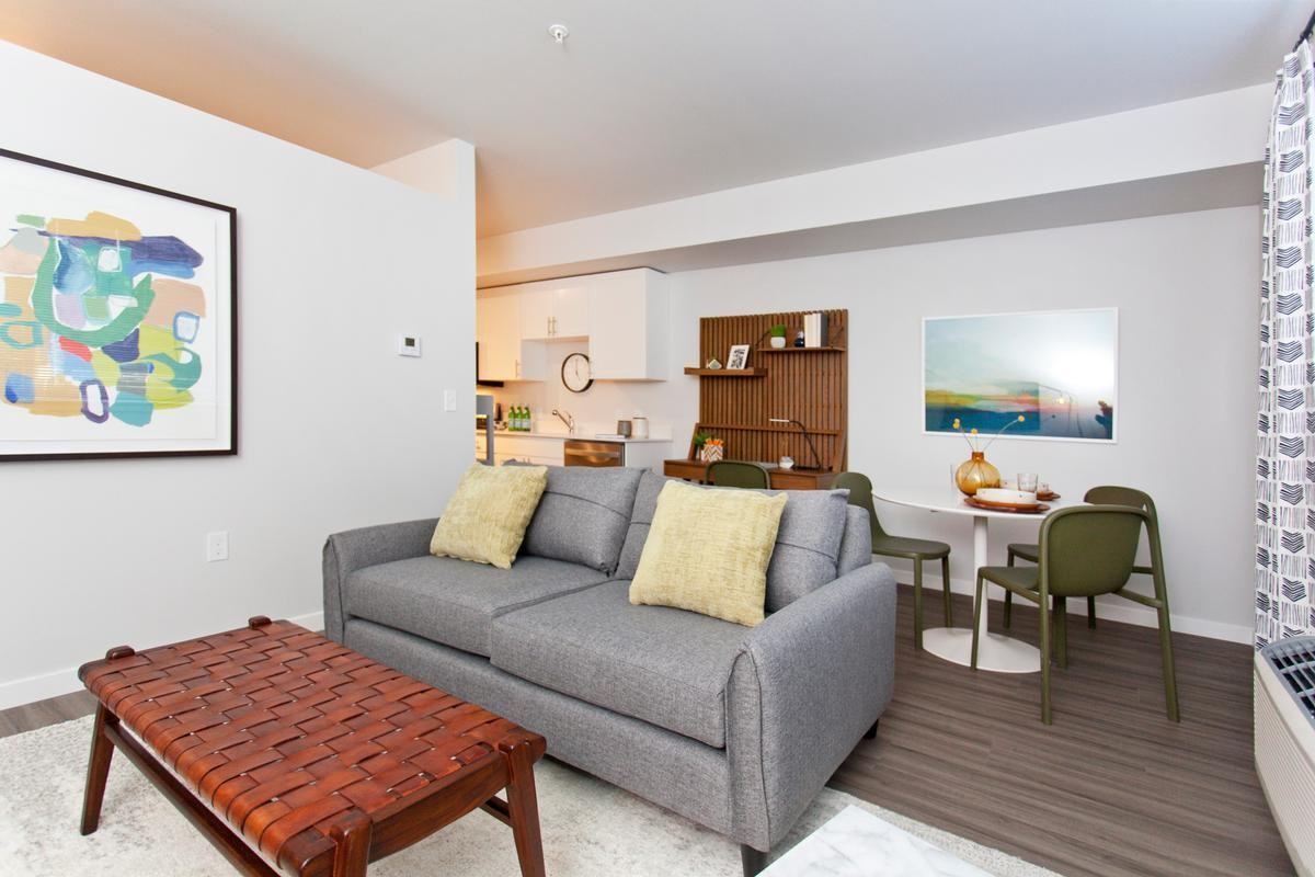 327 E Rose St - Photo 3 of 42