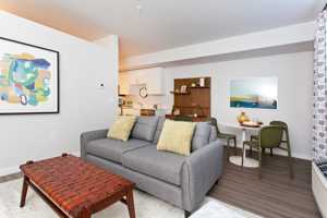 featured image of 327 E Rose St