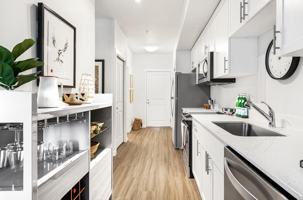 featured image of 327 East Rose Street