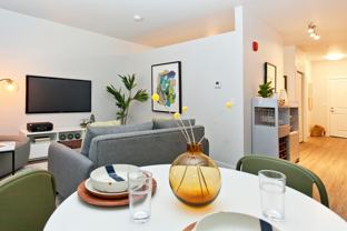 327 E Rose St - Photo 1 of 1