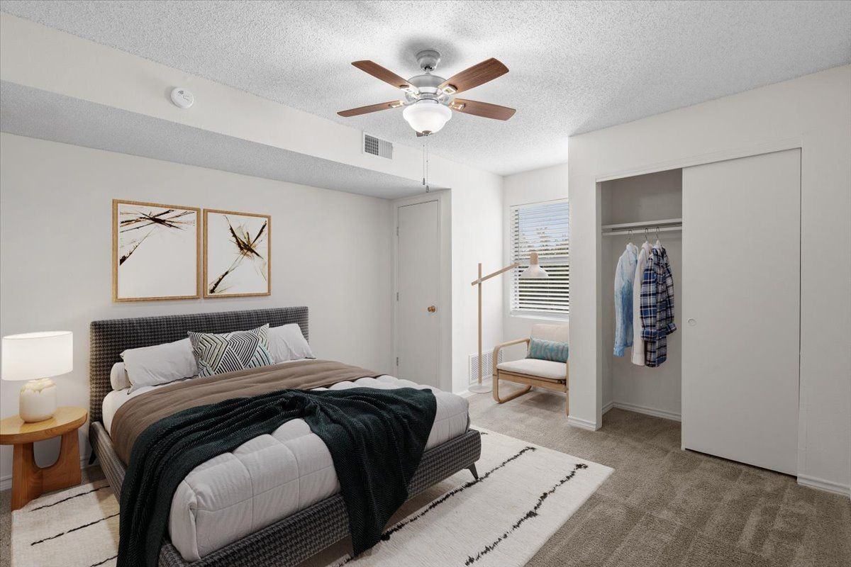 Wind River Lodge Apartments & Townhomes - Photo 4 of 28