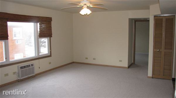 3221 Commercial Ave - Photo 3 of 4