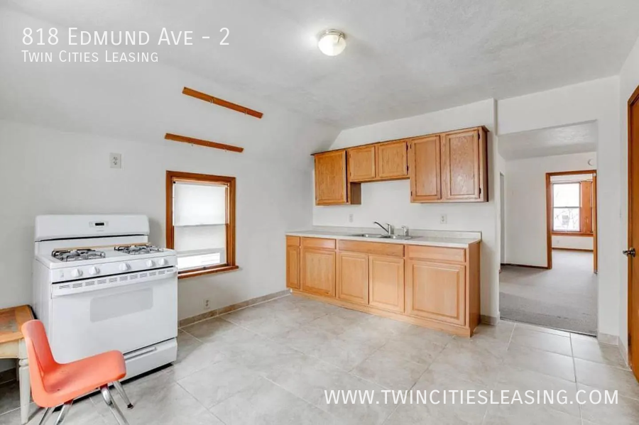 818 Edmund Ave #2 - Photo 2 of 18