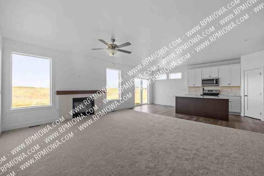 300 Creekside Dr Sw - Photo 3 of 18