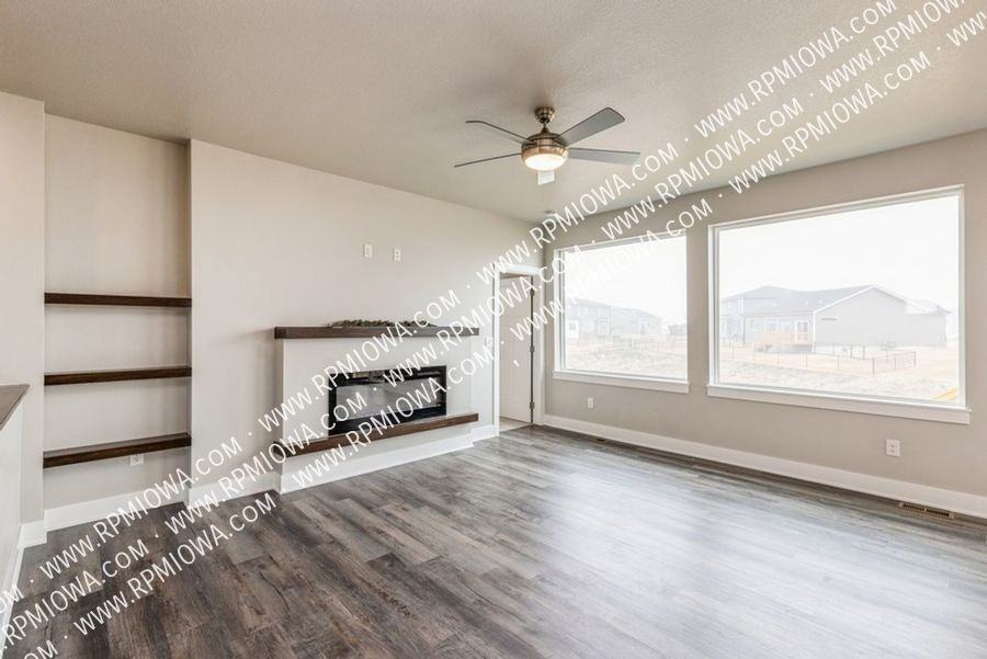 2308 Paine St Ne - Photo 3 of 16