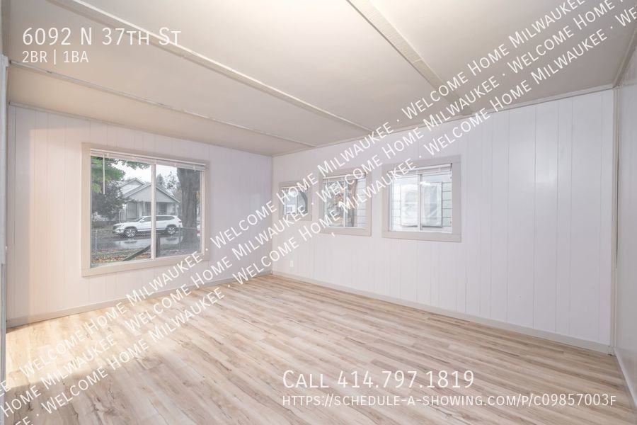 6092 N 37th St - Photo 3 of 13