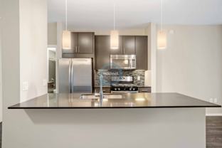 120 N Desplaines St - Photo 1 of 1