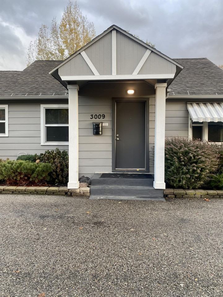 3009 W Overland Rd #1