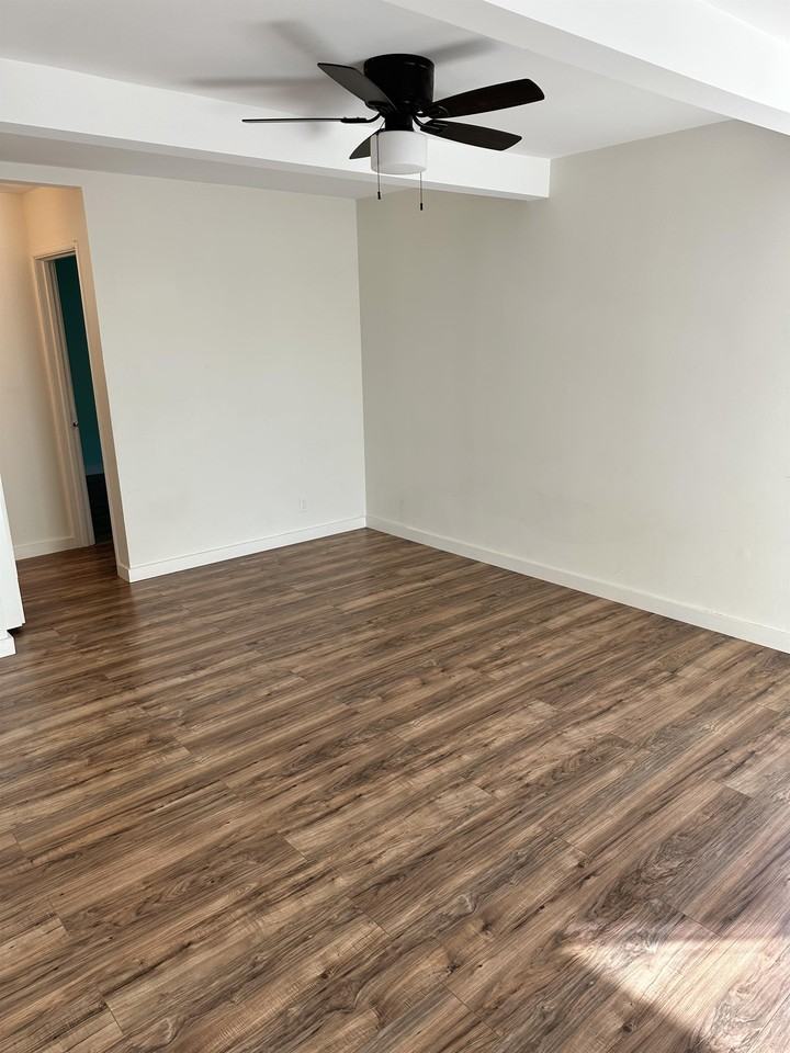 28 Mermaid Ct #1 - Photo 4 of 15