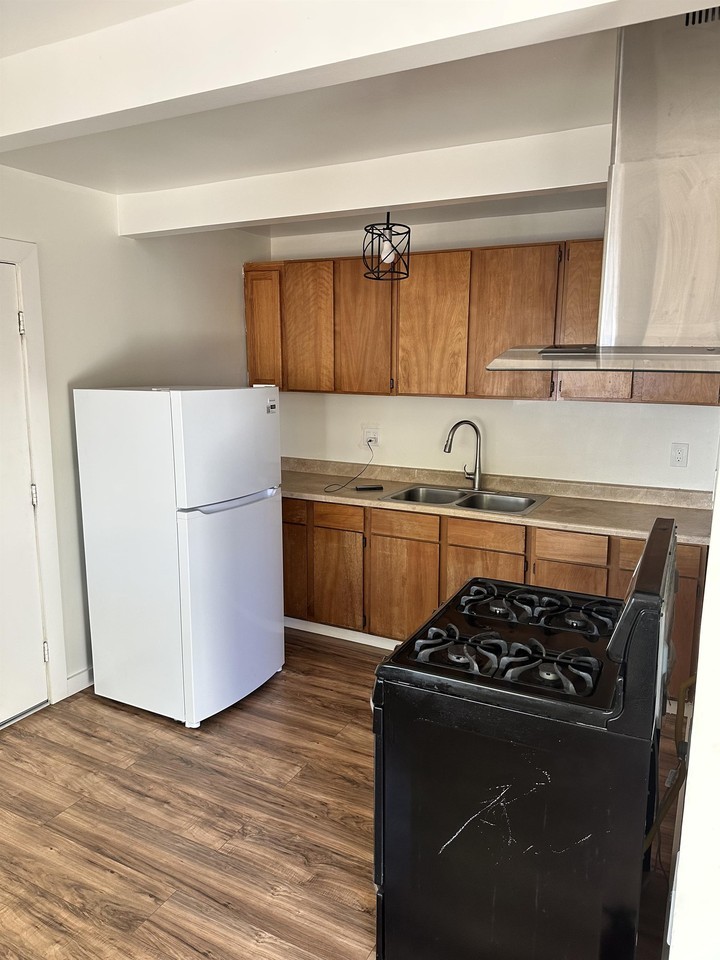 28 Mermaid Ct #1 - Photo 5 of 15