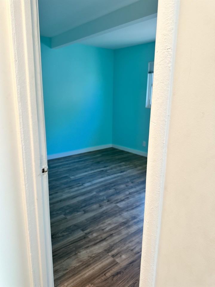 28 Mermaid Ct #1 - Photo 6 of 15