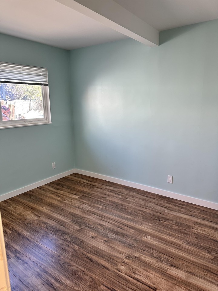 28 Mermaid Ct #1 - Photo 7 of 15