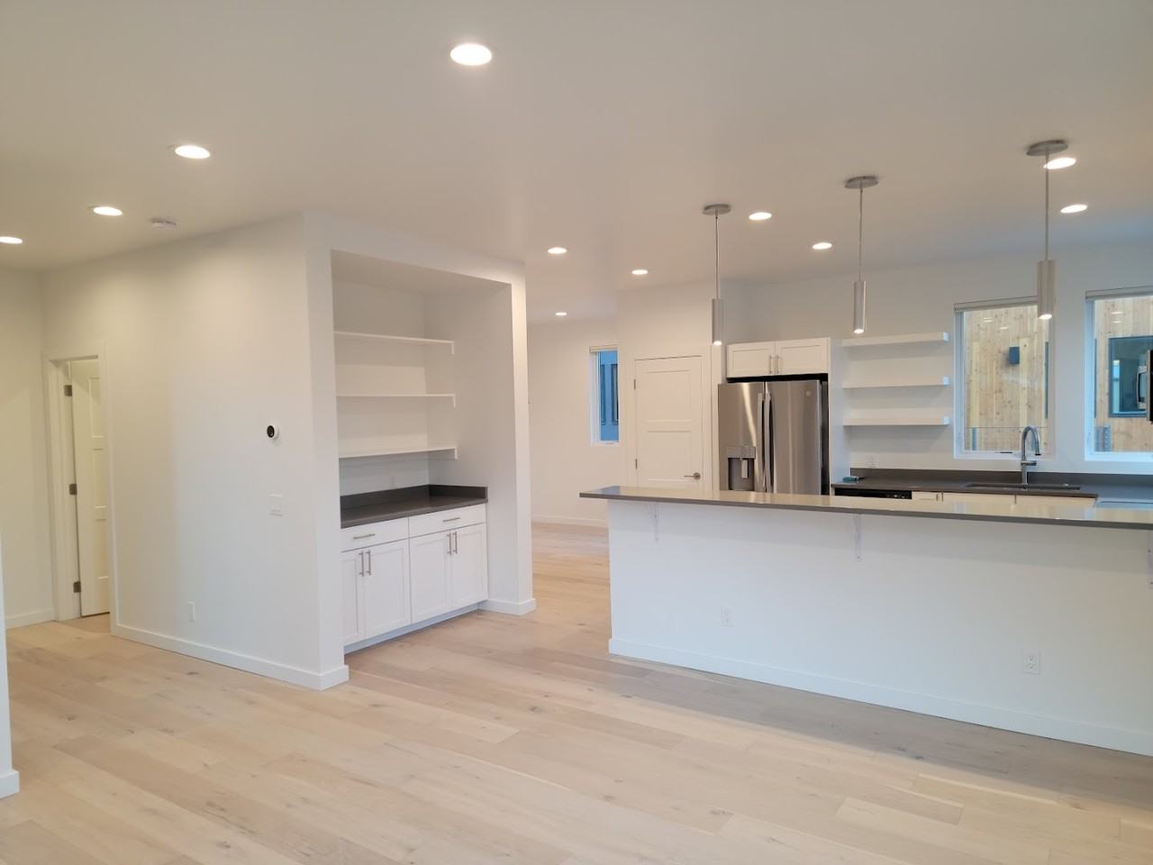 109 W Spruce St #1 - Photo 7 of 41