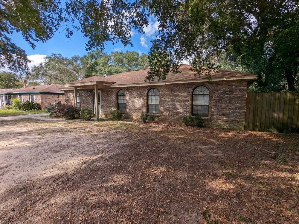 4680 Geneva Dr - Photo 2 of 31