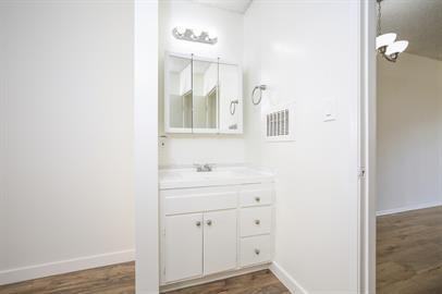 12514 Culver Boulevard - Photo 6 of 12