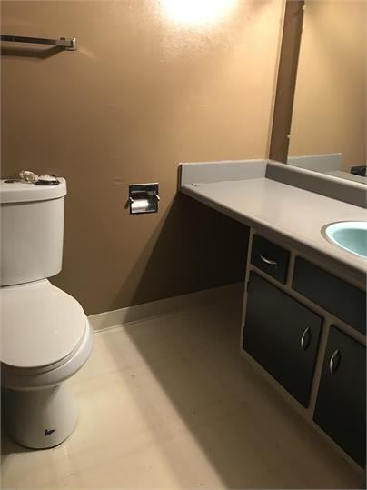 401 South Van Buren Street - Photo 4 of 7