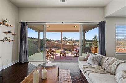 612 Central Street - Photo 4 of 50