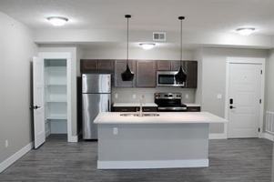 featured image of 801 W Cedar St